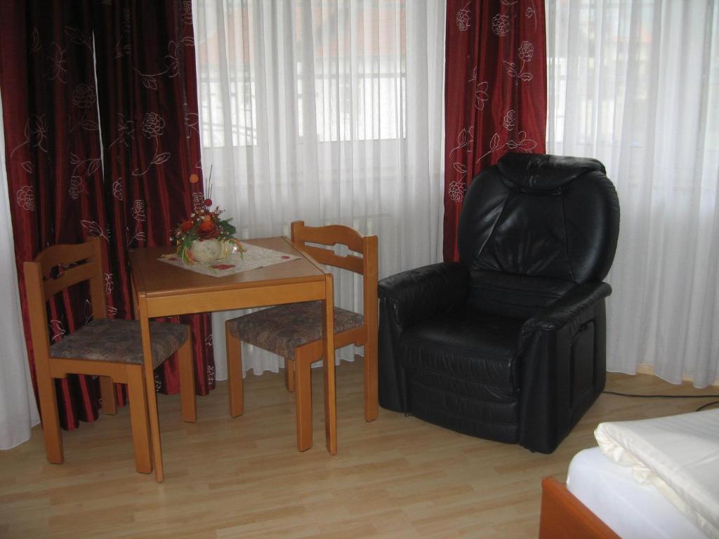 Hotel Alt-Holzhausen Bad Pyrmont Habitación foto