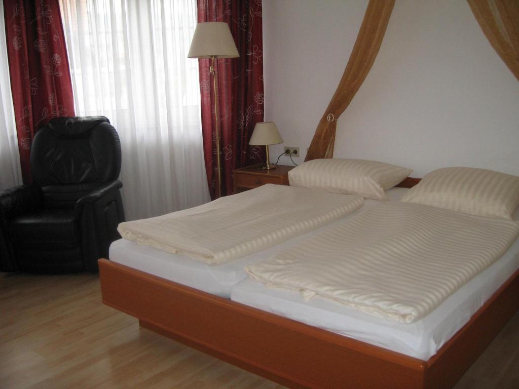Hotel Alt-Holzhausen Bad Pyrmont Habitación foto